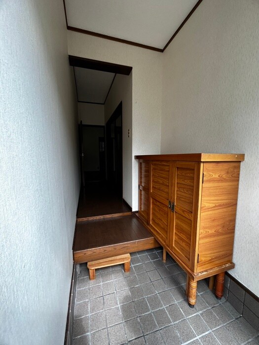 物件内観写真14　(玄関)