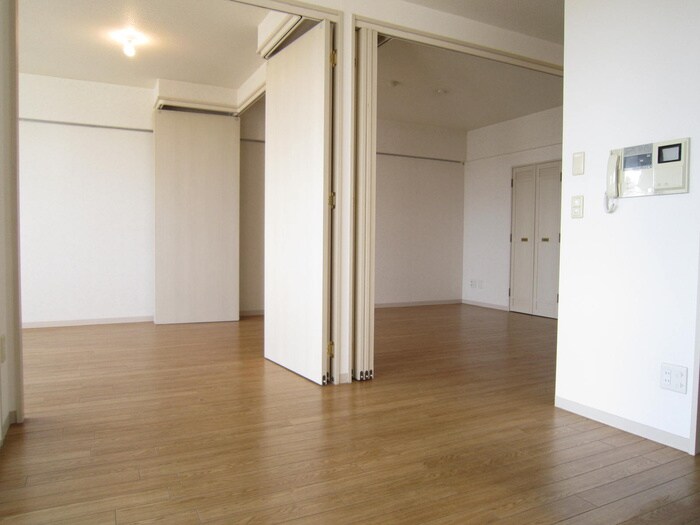 物件内観写真9　(廊下)