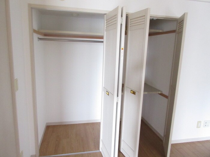 物件内観写真11　(収納)