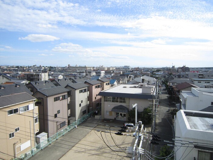 物件内観写真14　(室内からの展望)