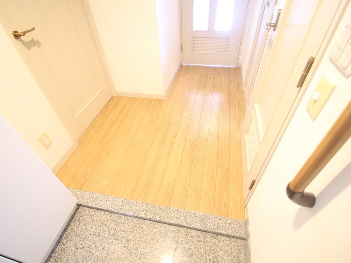 物件内観写真21　(廊下)