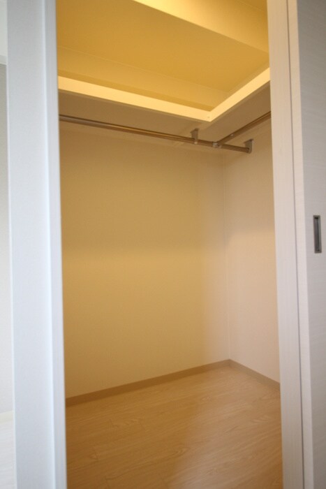 物件内観写真12　(収納)