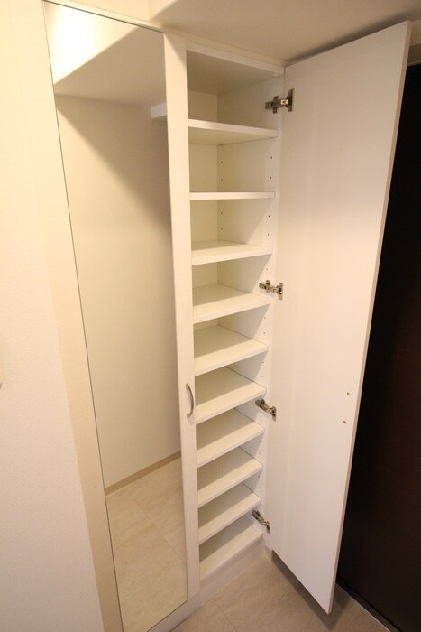 物件内観写真15　(靴箱)