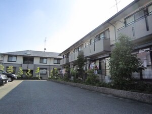 ハイカムール塔南A.B外観写真