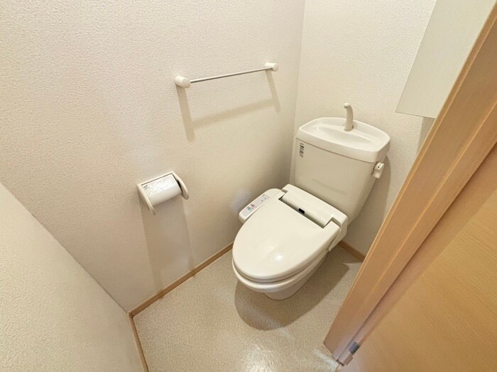 物件内観写真12　(トイレ)