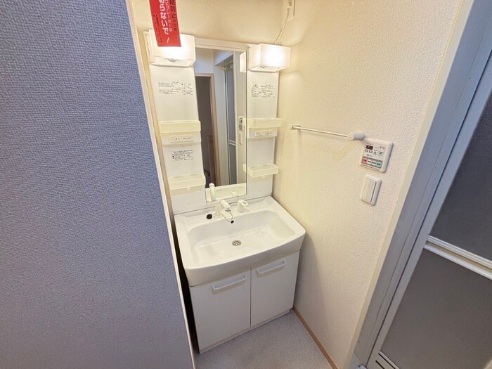 物件内観写真13　(洗面)