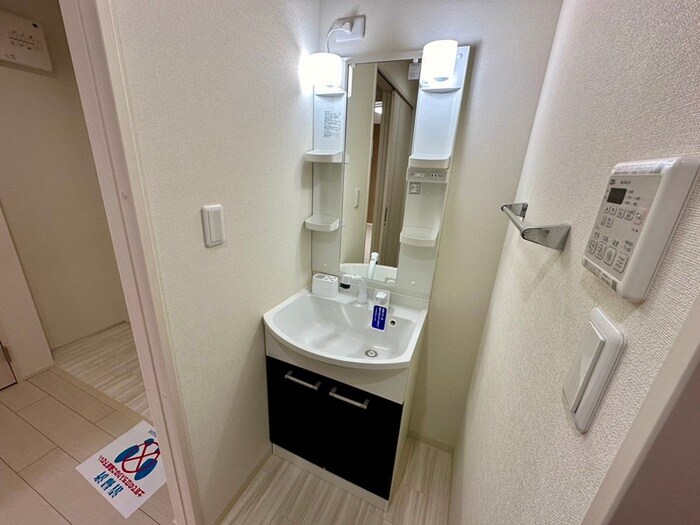 物件内観写真10　(洗面)