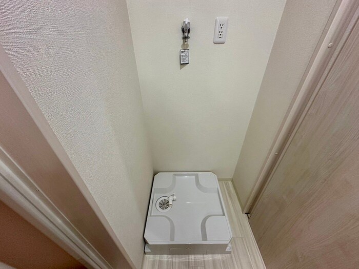 物件内観写真12　(洗濯機置場)