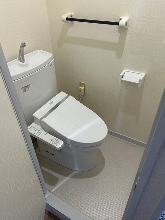 物件内観写真16　(トイレ)