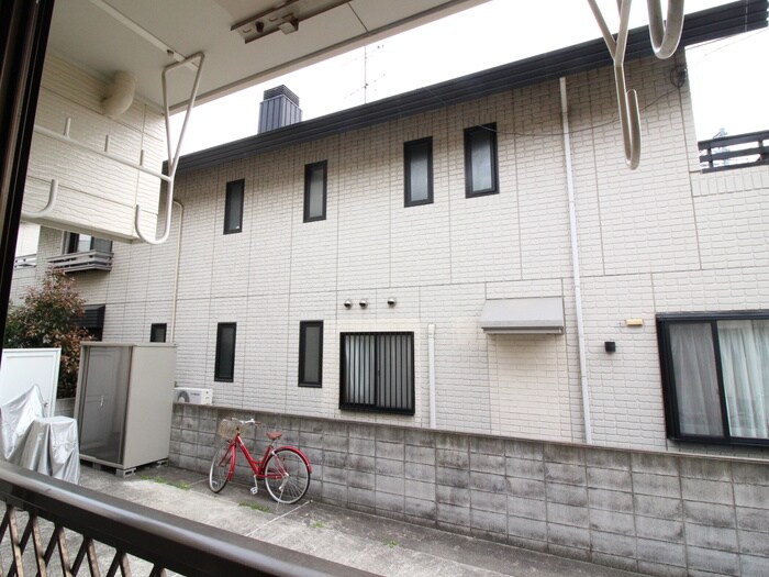 物件内観写真20　(室内からの展望)