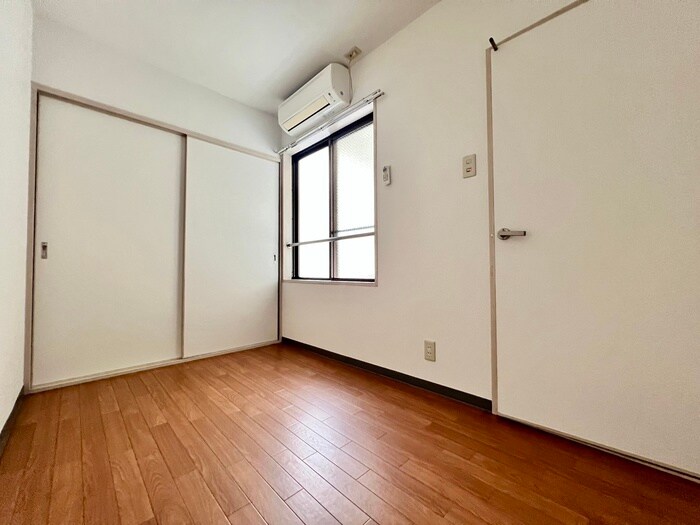 物件内観写真10　(居室)