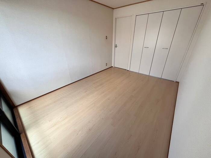 物件内観写真8　(居室)