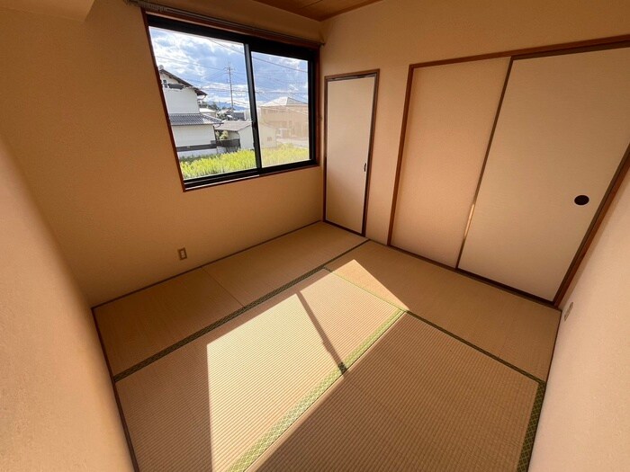 物件内観写真9　(居室)