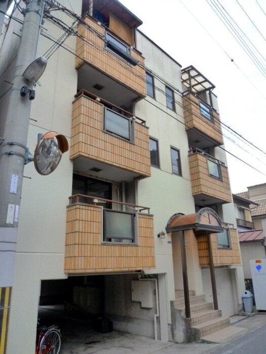 物件外観写真3　(駐輪場)