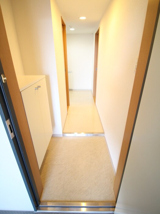 ヴィ－タ京都西院の玄関