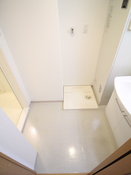 ヴィ－タ京都西院の洗濯機置場