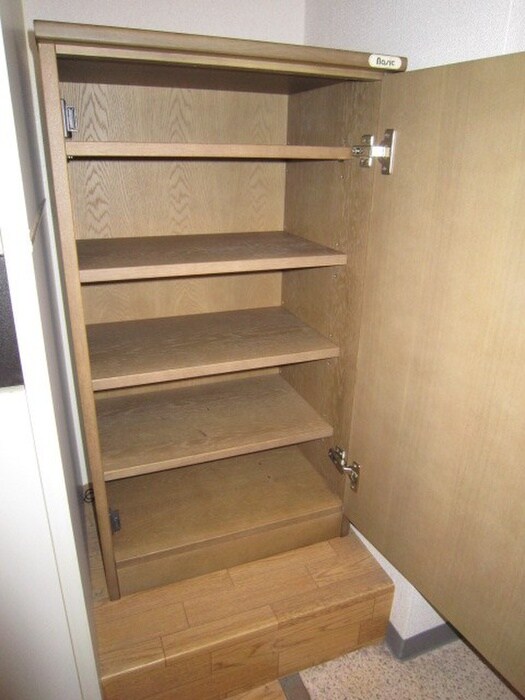 物件内観写真9　(靴箱)