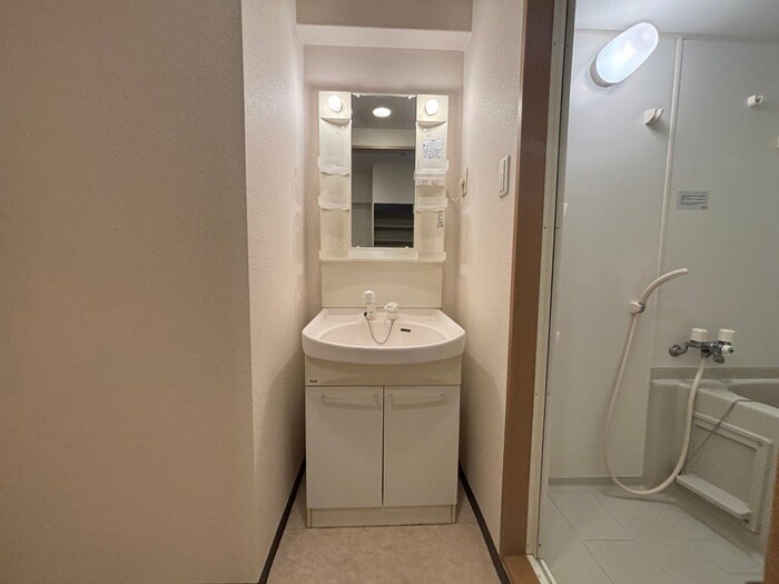 物件内観写真11　(洗面)