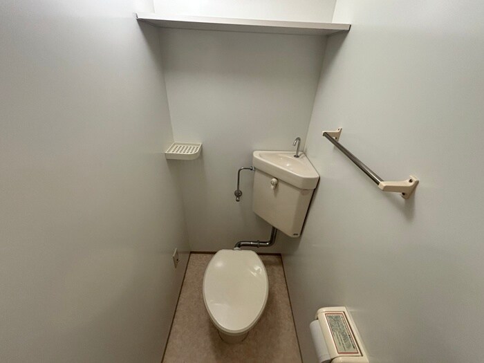 物件内観写真15　(トイレ)