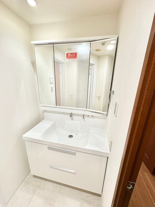 物件内観写真9　(洗面)