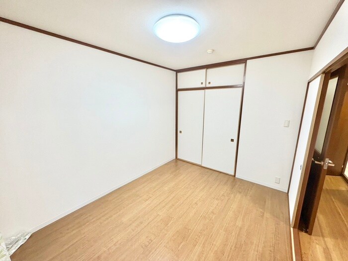 物件内観写真18　(居室)