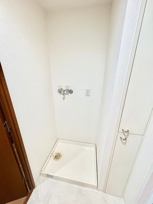 物件内観写真21　(洗濯機置場)