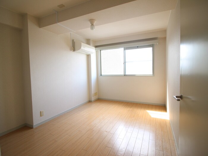 物件内観写真11　(居室)