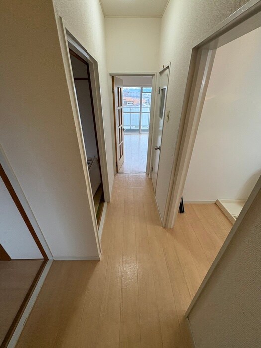 物件内観写真17　(廊下)