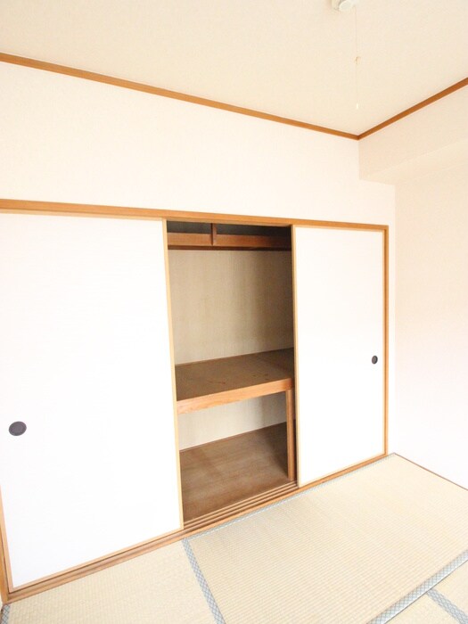 物件内観写真18　(収納)