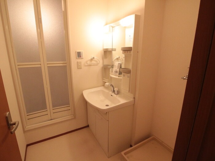 物件内観写真11　(洗面)