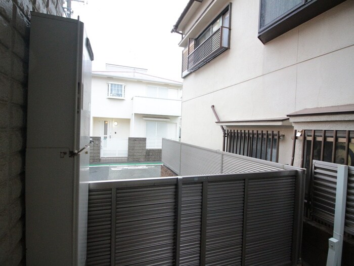 物件内観写真22　(室内からの展望)