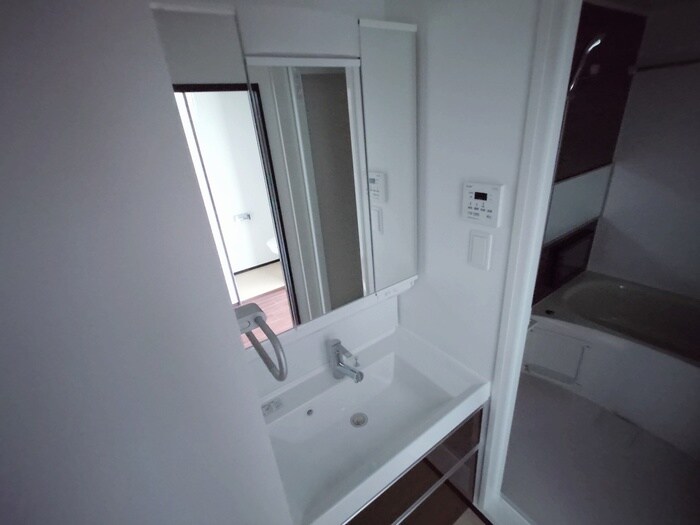 物件内観写真11　(洗面)