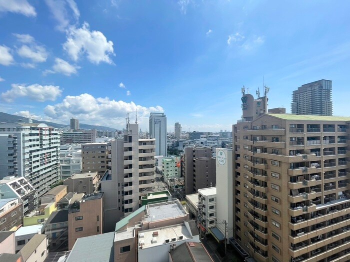 物件内観写真16　(室内からの展望)