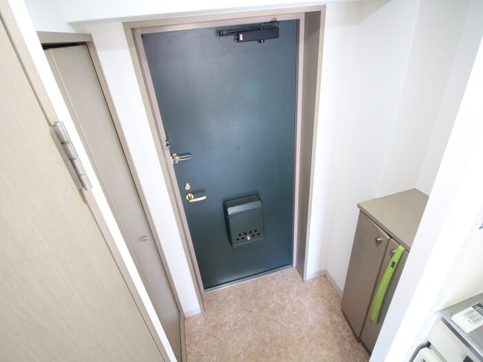 物件内観写真15　(玄関)