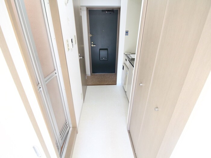 物件内観写真19　(廊下)