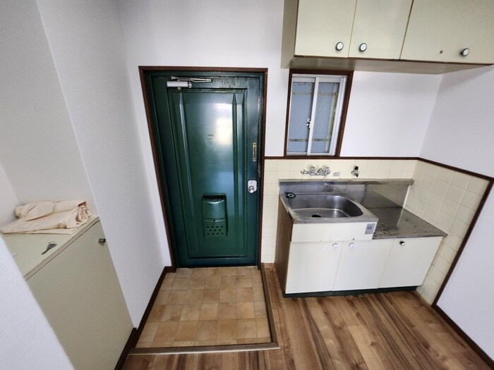 物件内観写真15　(玄関)