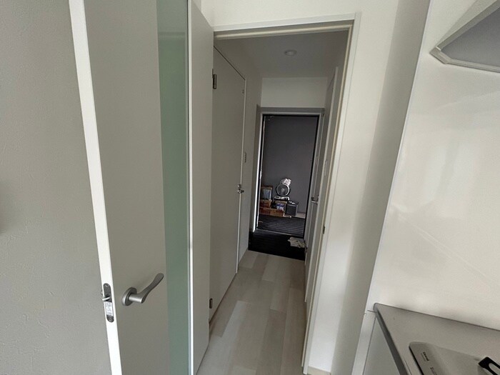 物件内観写真8　(廊下)