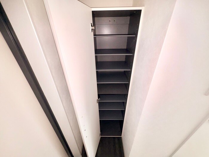 物件内観写真9　(靴箱)