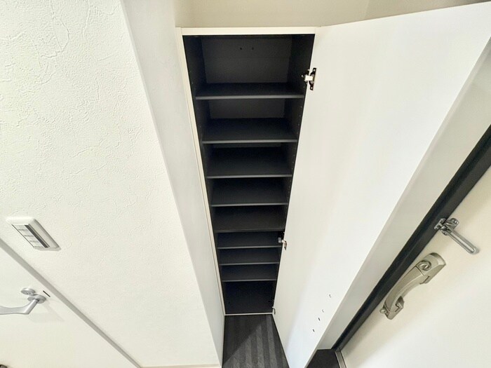 物件内観写真9　(靴箱)