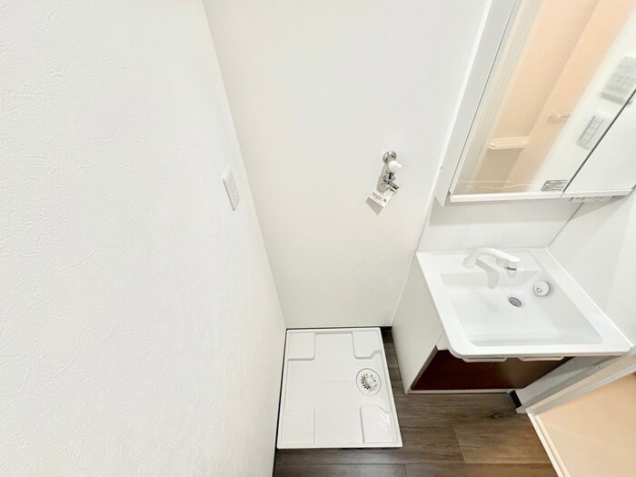 物件内観写真10　(洗濯機置場)