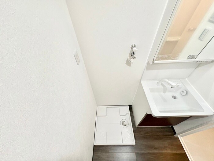 物件内観写真10　(洗濯機置場)