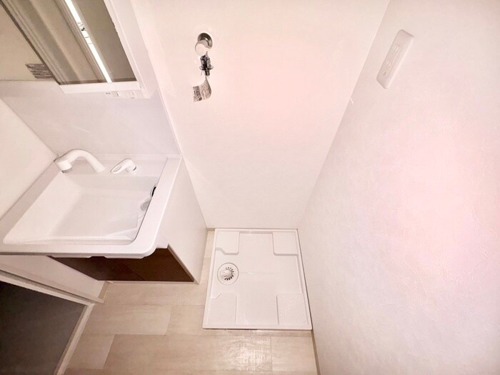 物件内観写真10　(洗濯機置場)