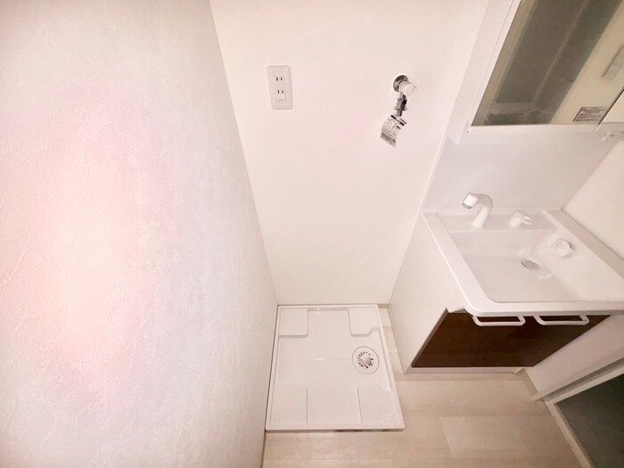 物件内観写真14　(洗濯機置場)