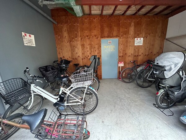 駐輪場