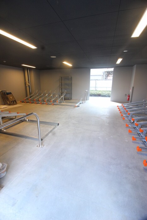 物件外観写真4　(駐輪場)