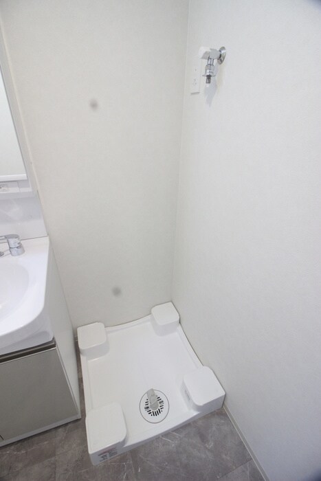 物件内観写真14　(洗濯機置場)