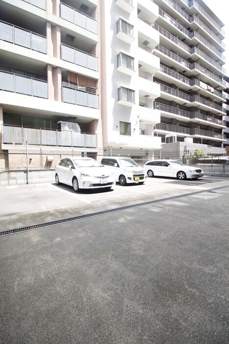 物件外観写真5　(駐車場)