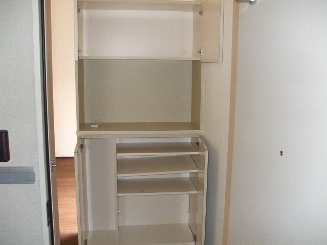 物件内観写真8　(靴箱)