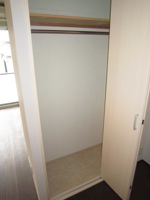 物件内観写真13　(収納)