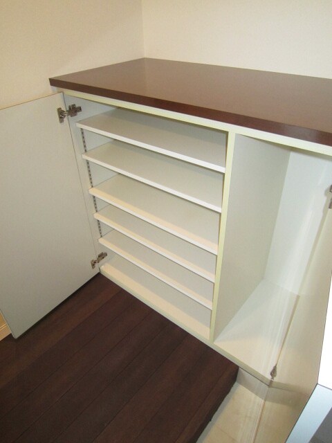 物件内観写真15　(靴箱)